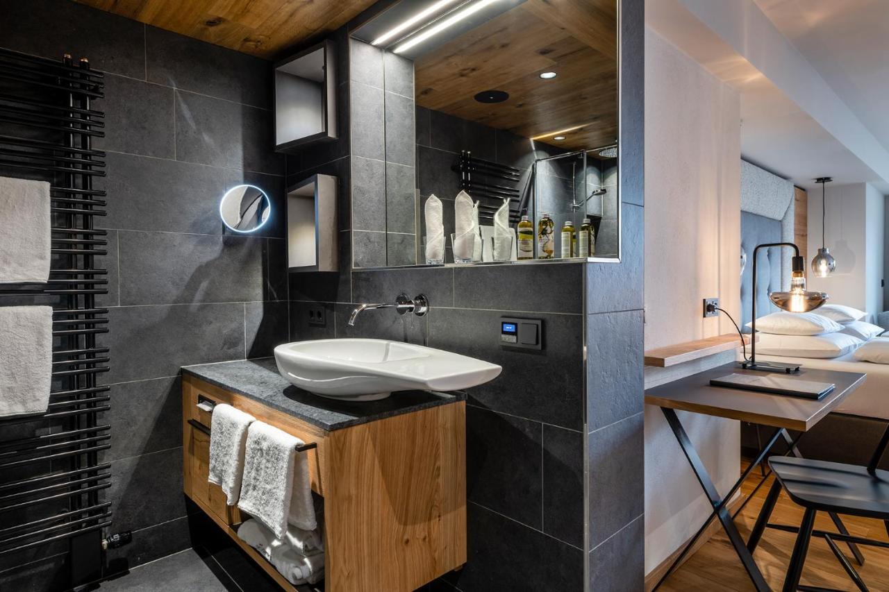 Hotel Zwölferhaus 4*